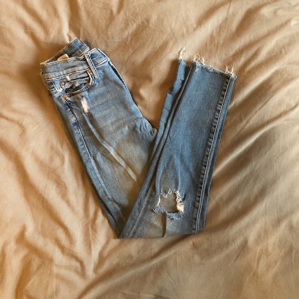 Distressed Mother skinny jeans size 26